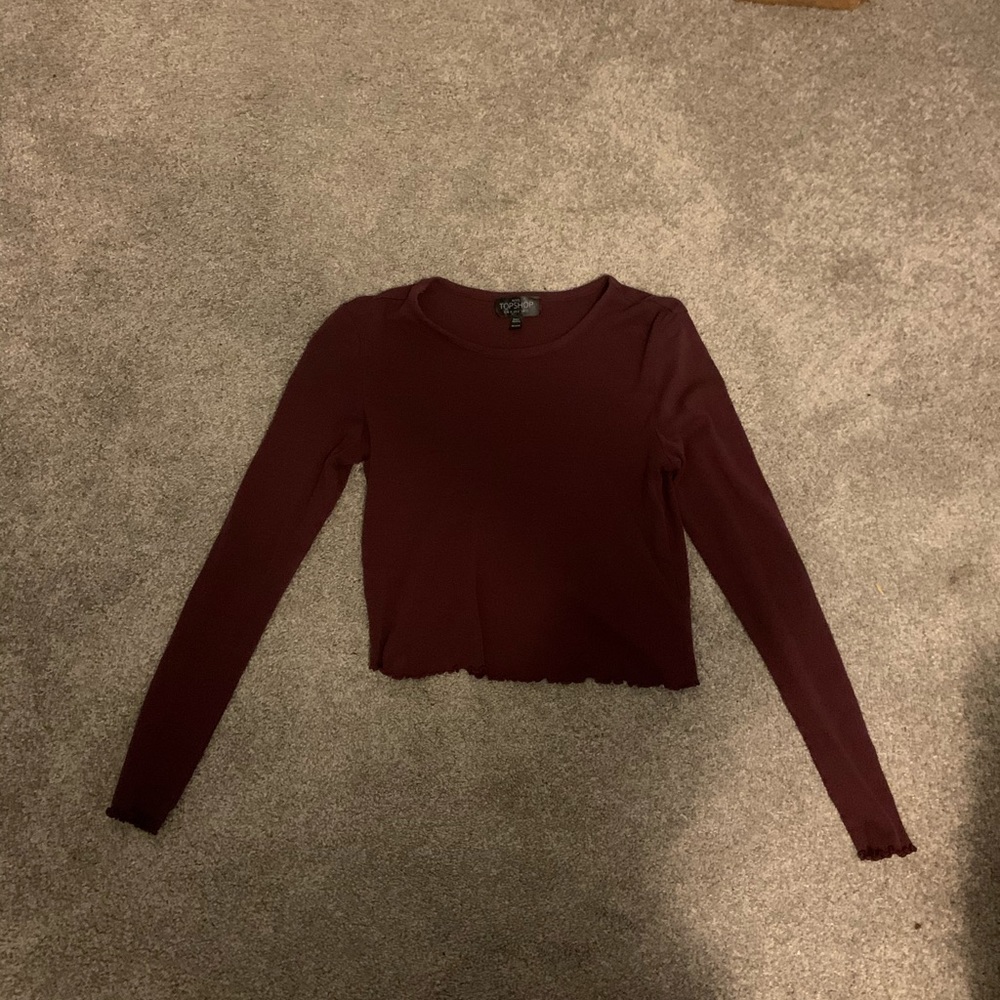 Burgundy long sleeve shirt with crimped hems